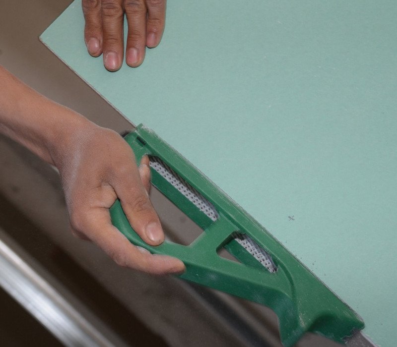 Su eme oranı azaltılmıs alçı levhalar